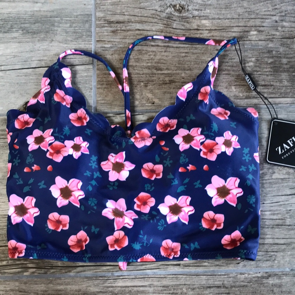 NWT Zaful Floral Bikini Top. Tie Back